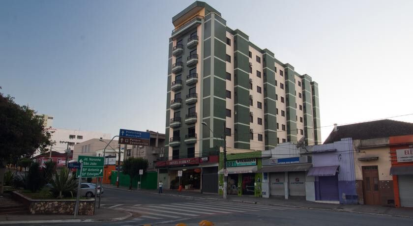 Hotel Ferraz Pouso Alegre Exterior foto